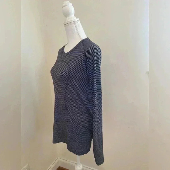 Lululemon Swiftly Tech Long Sleeve Size 10 Black/White Stripes - Picture 5 of 6